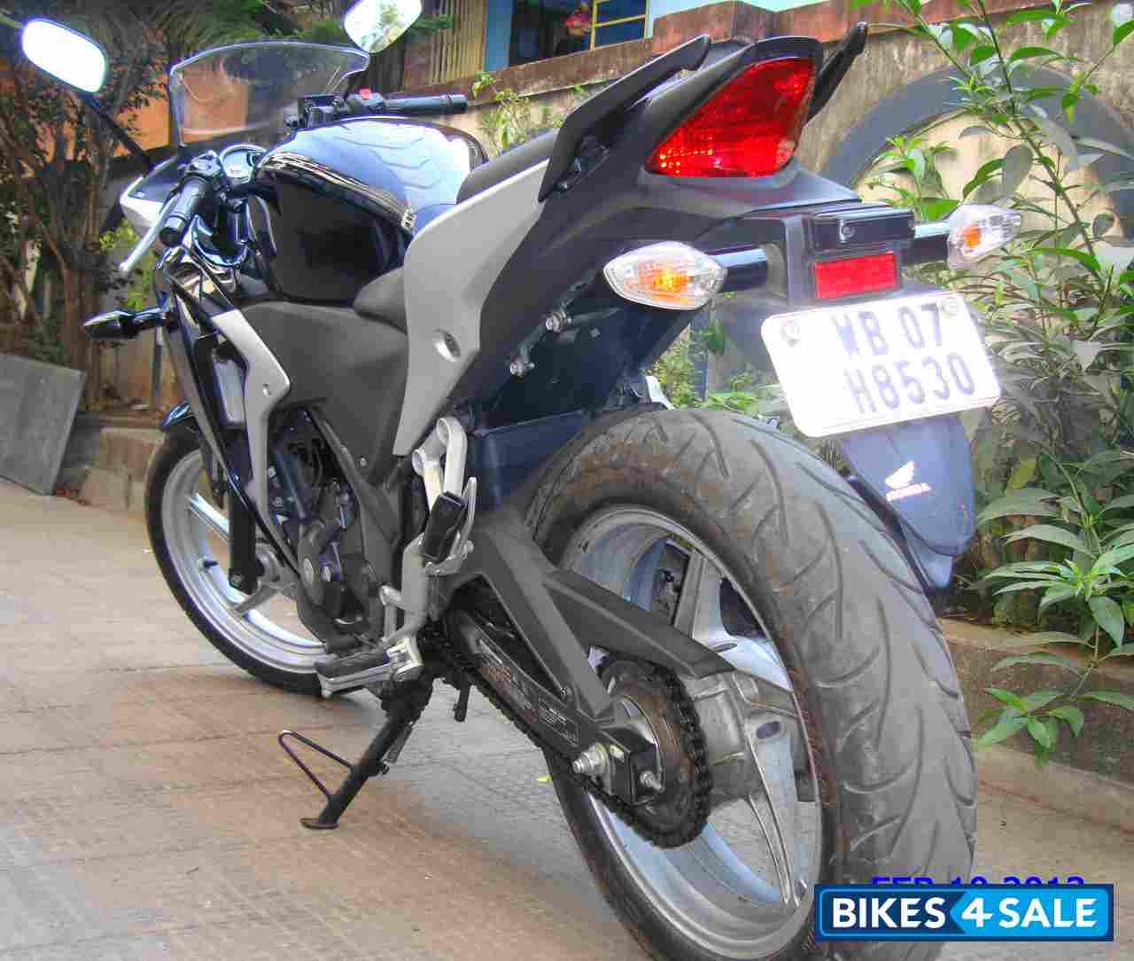 Asteroid Black Metallic X Accu Honda CBR 250R