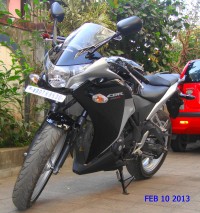 Asteroid Black Metallic X Accu Honda CBR 250R