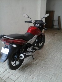 Red Bajaj Discover 100T
