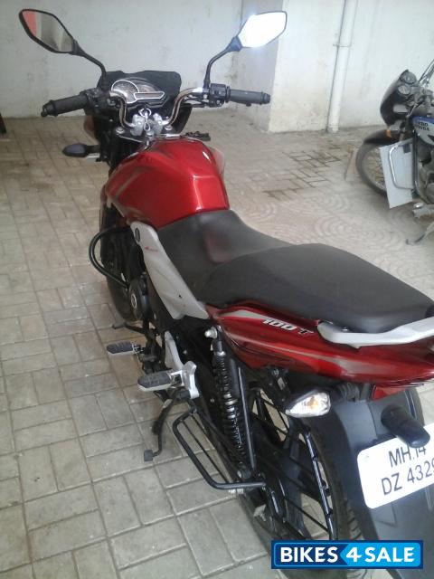 Red Bajaj Discover 100T
