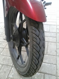 Red Bajaj Discover 100T