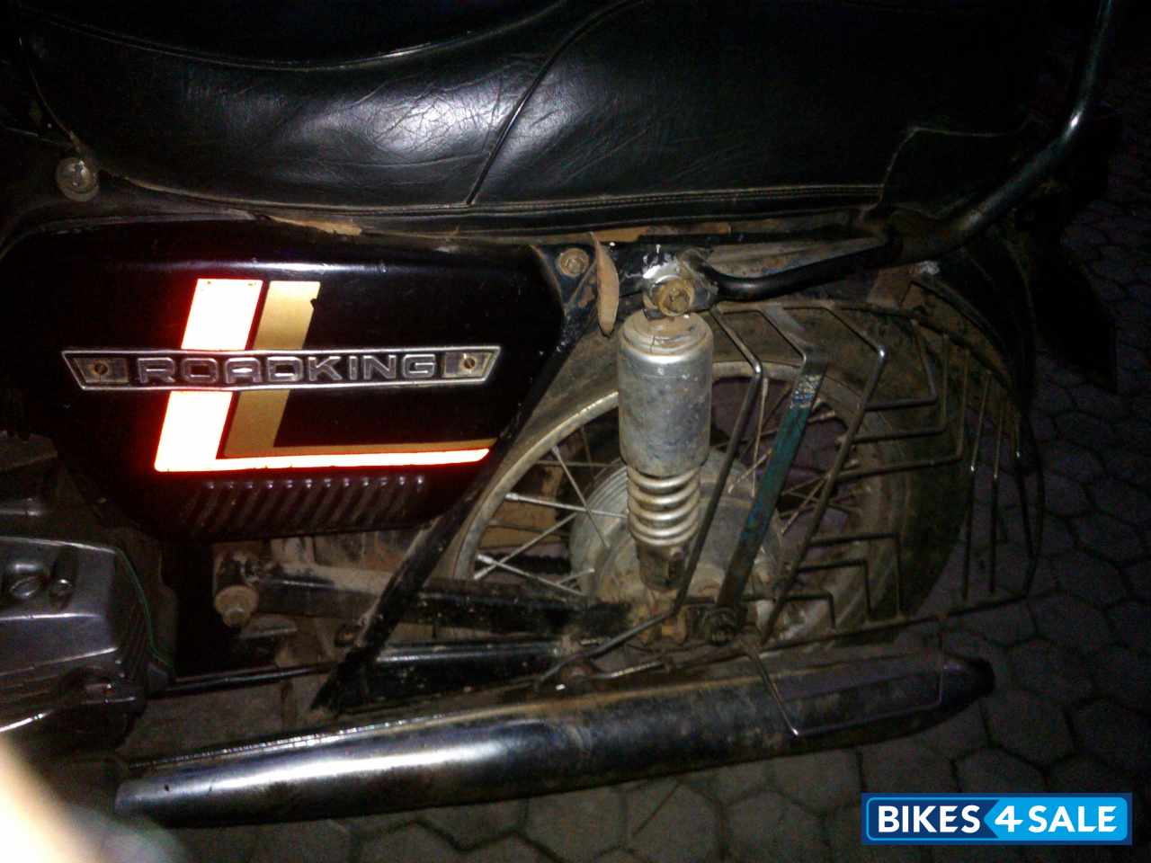 Black Ideal Jawa Yezdi RoadKing Black Ideal Jawa Yezdi RoadKing