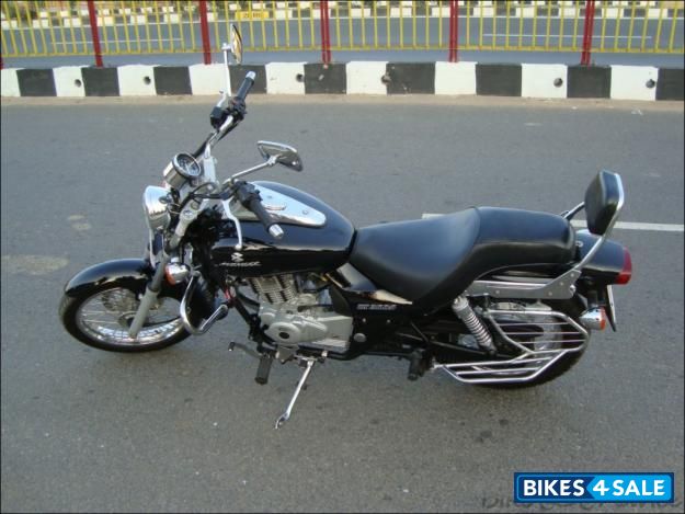 Bajaj Avenger 180 DTS-i