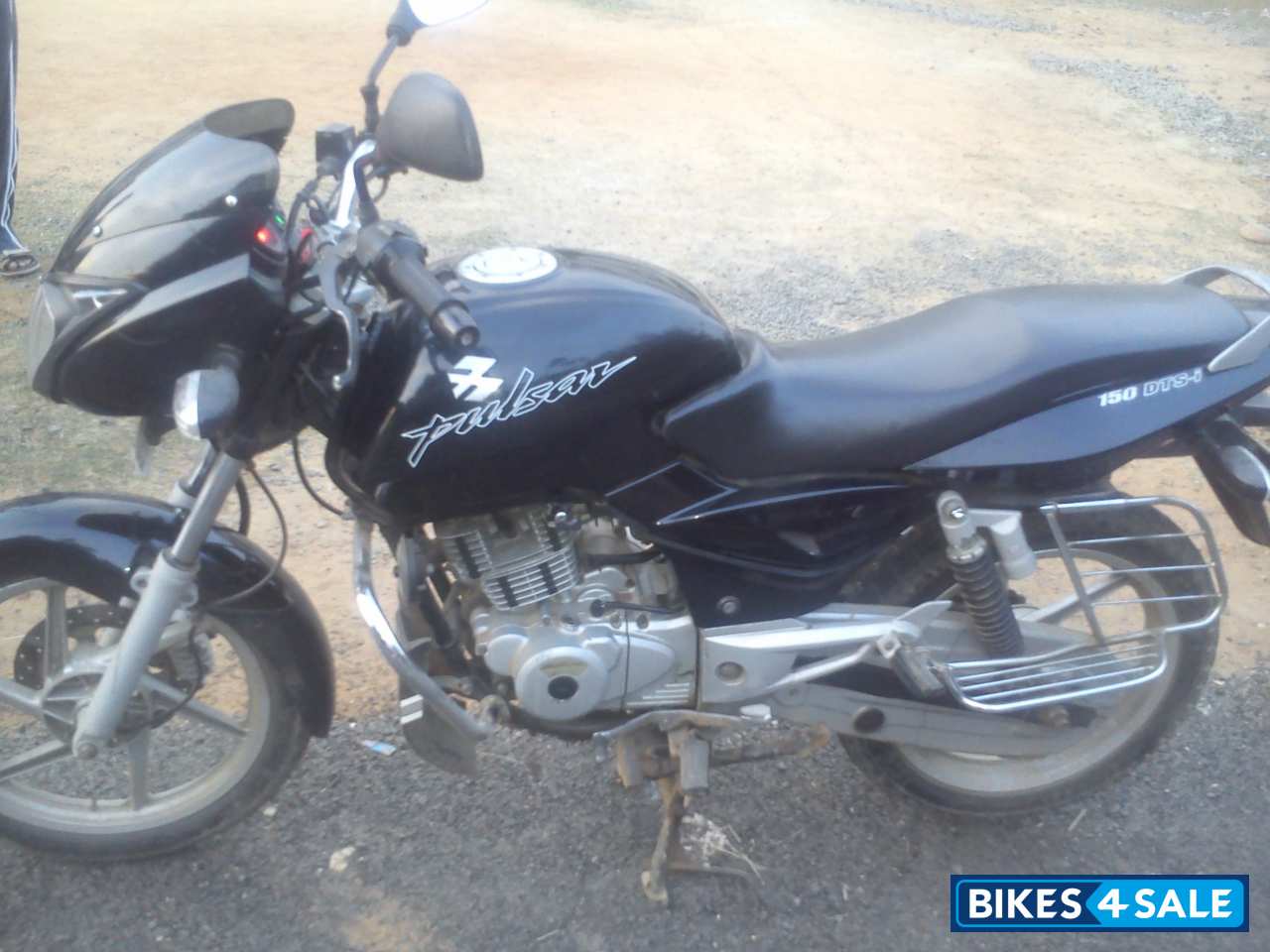 Black Bajaj Pulsar 150 DTSi