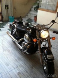 Black Honda SHADOW ACE 750