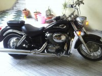 Black Honda SHADOW ACE 750