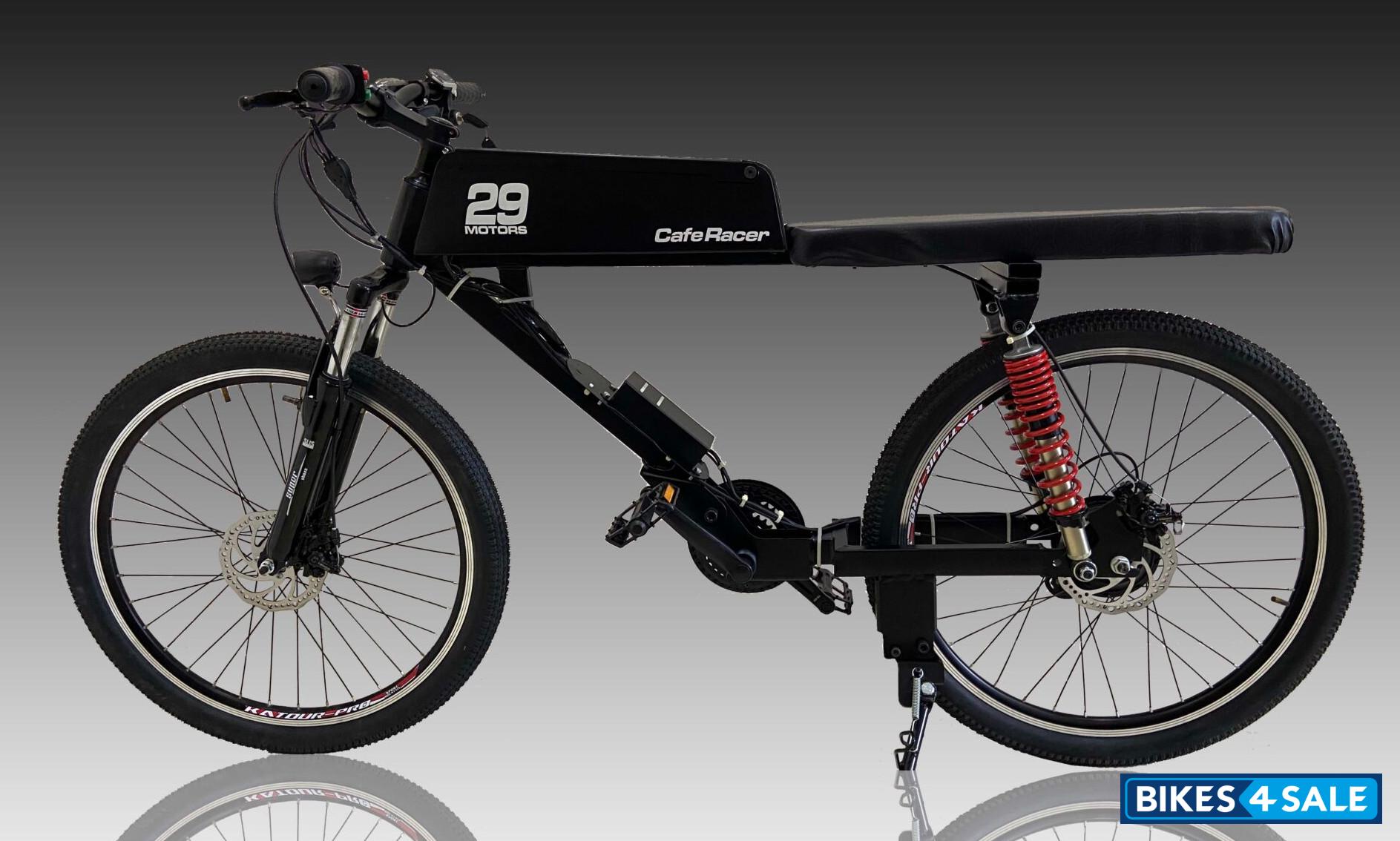 29 Motors Cafe Racer 10.4 AH LION