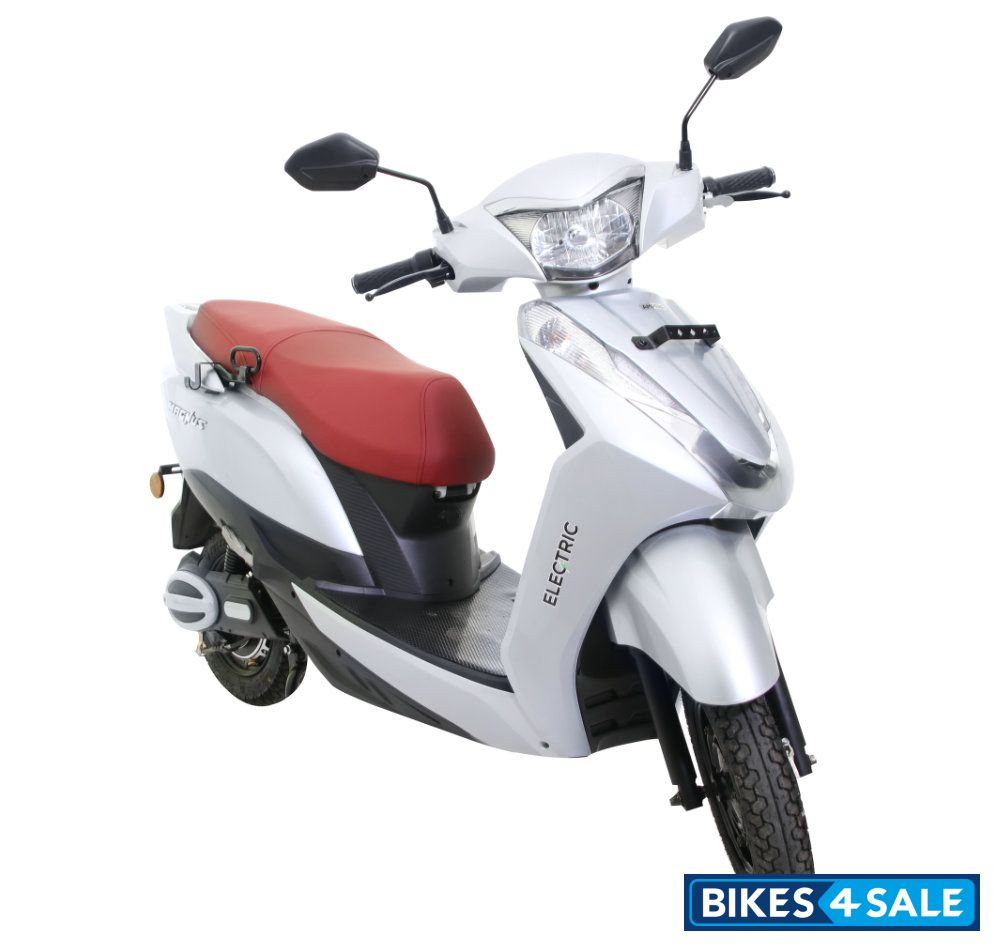 Ampere Magnus Bluish Pearl White