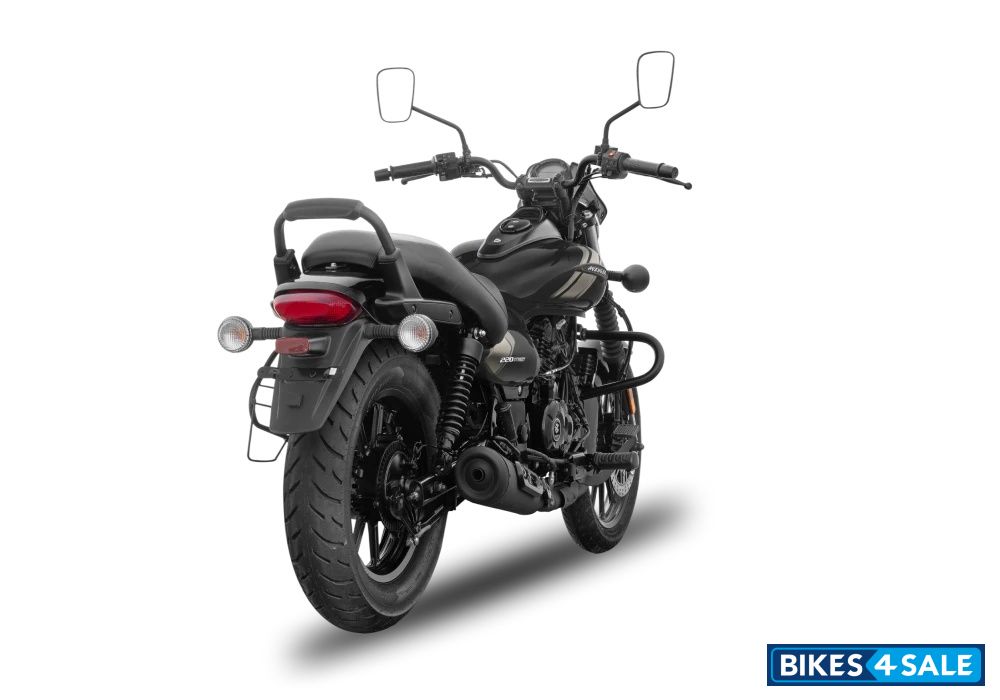Bajaj Avenger 220 Street 2026