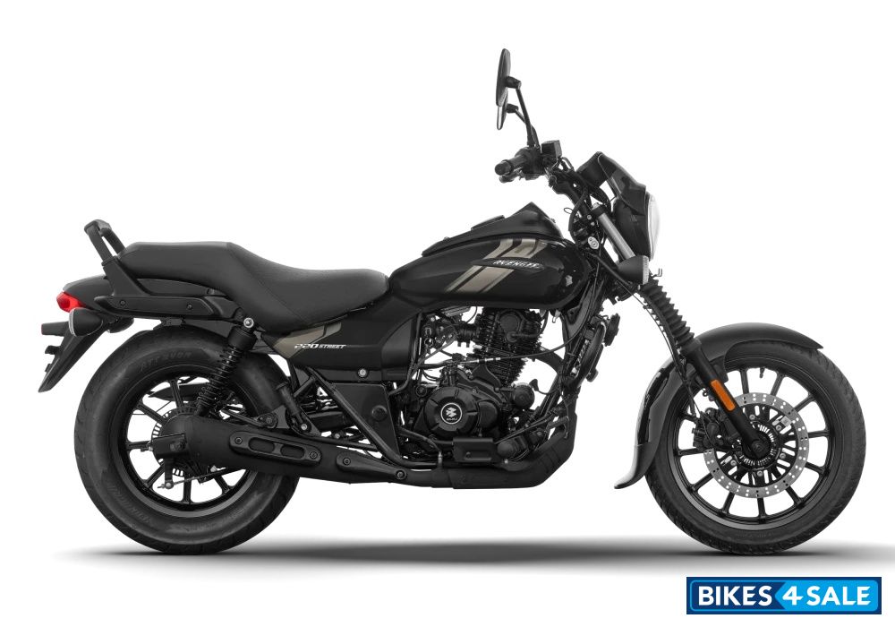 Bajaj Avenger 220 Street 2026