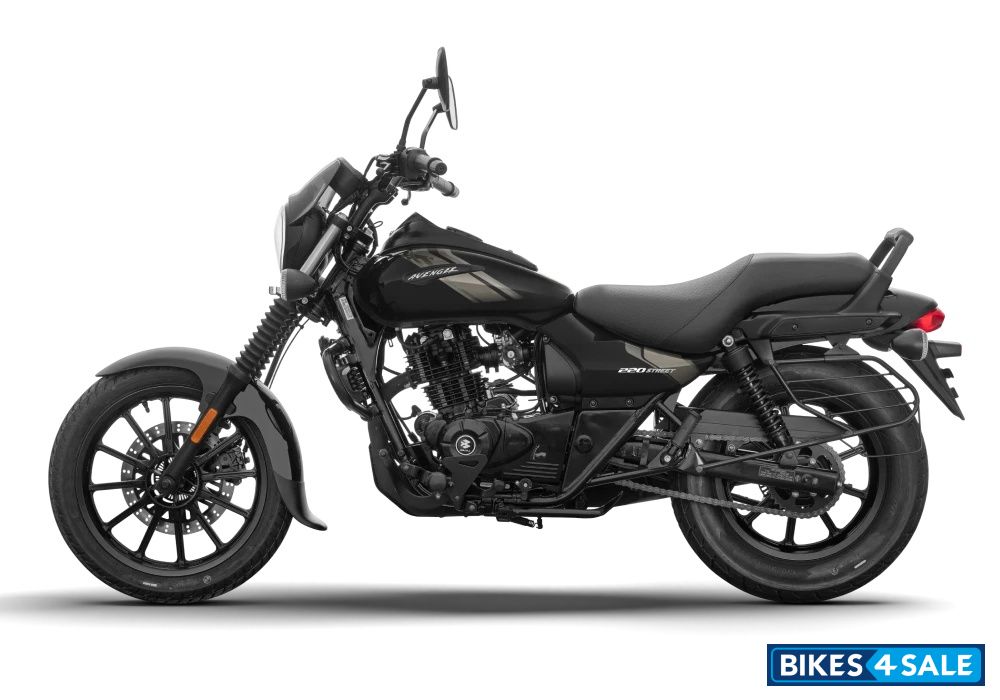 Bajaj Avenger 220 Street 2026