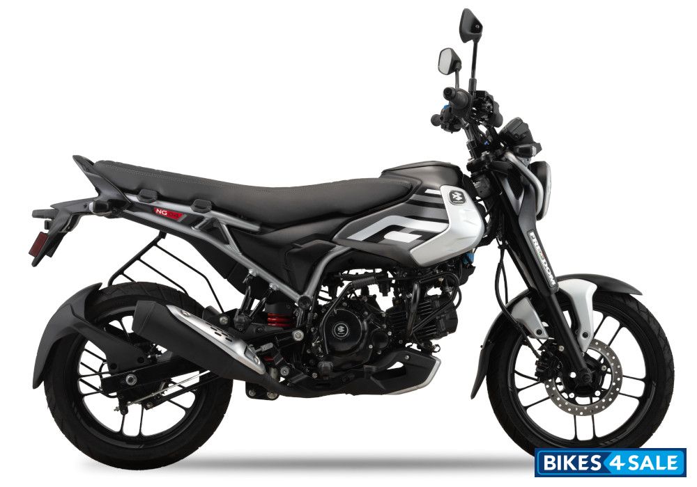 Bajaj Freedom 125 NG04 Disc LED Ebony Black