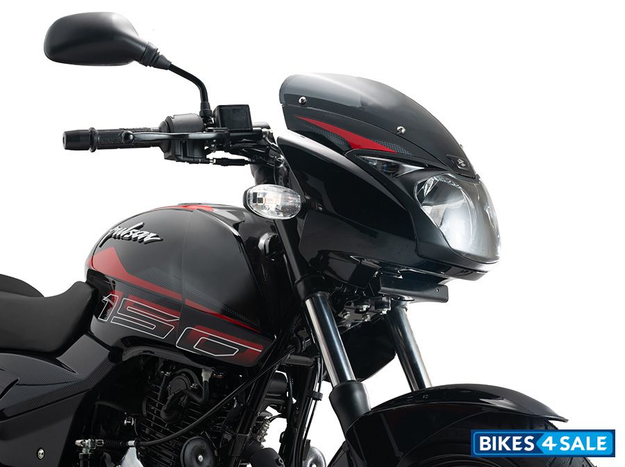 Bajaj Pulsar 150 2024 Striking new Graphics & wolf-eyed headlamps