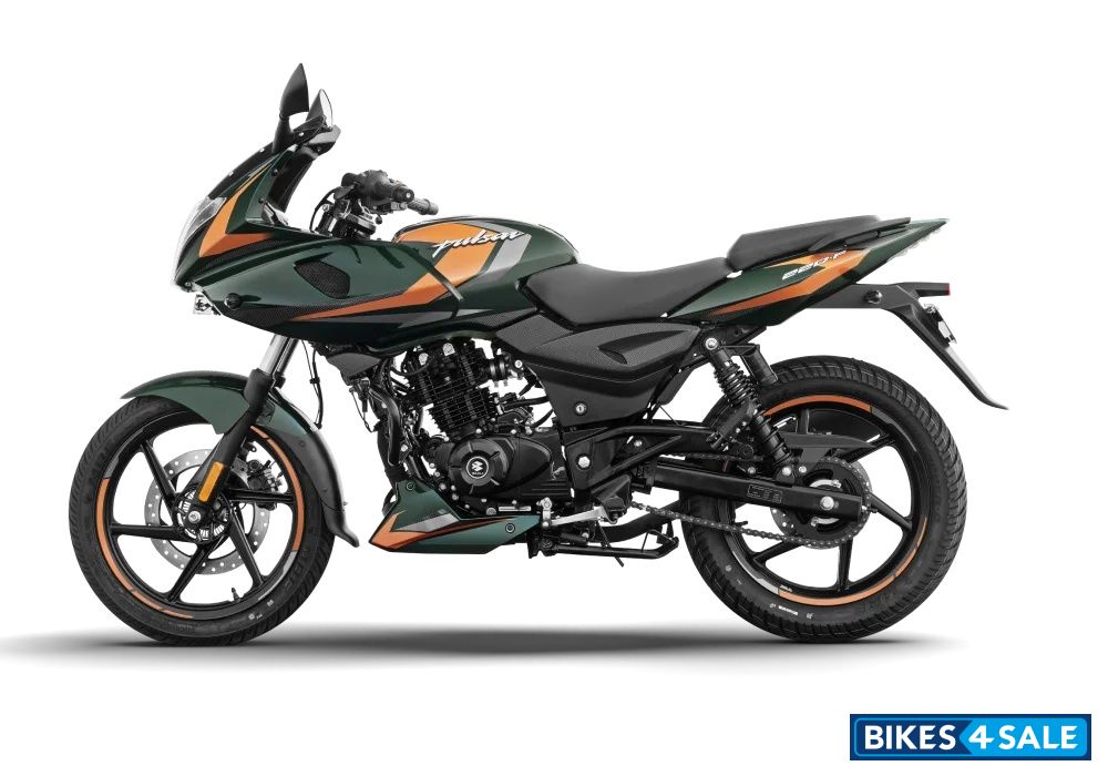 Bajaj Pulsar 220F 2025