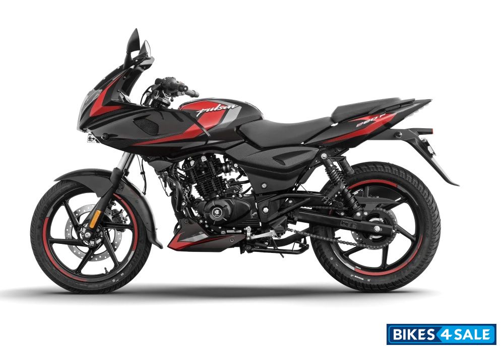 Bajaj Pulsar 220F 2026