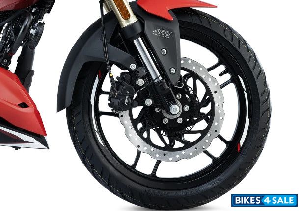Bajaj Pulsar N250 2024 Upside down forks