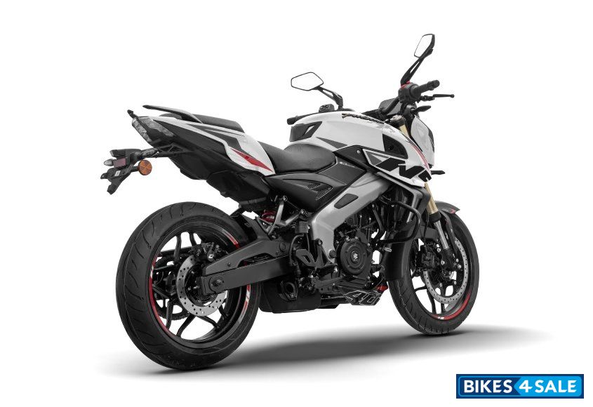 Bajaj Pulsar NS400Z TFT 2026
