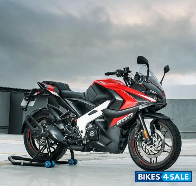 Bajaj Pulsar 200cc Bike Price In India