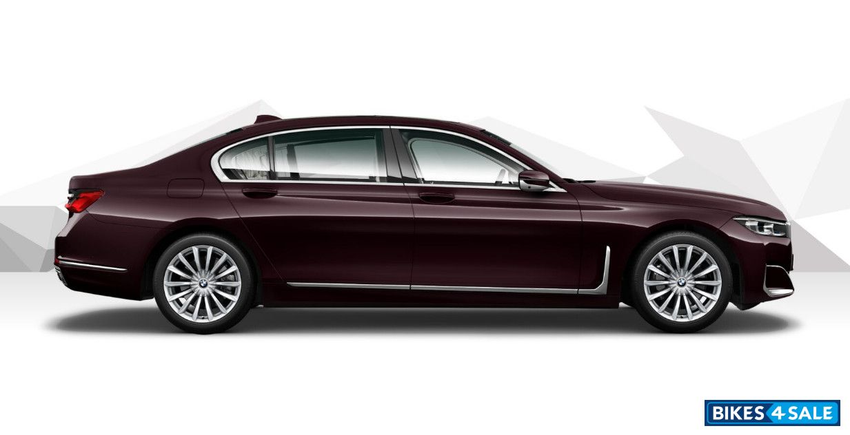 BMW 7-Series 730Ld DPE Signature Diesel AT - Side View