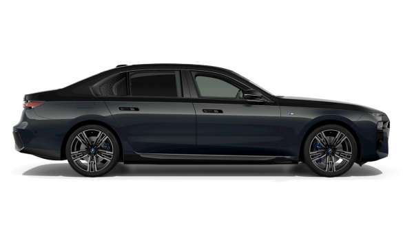 BMW i7 Side View