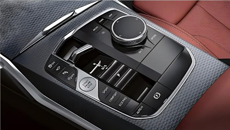 BMW M340i - Central Console