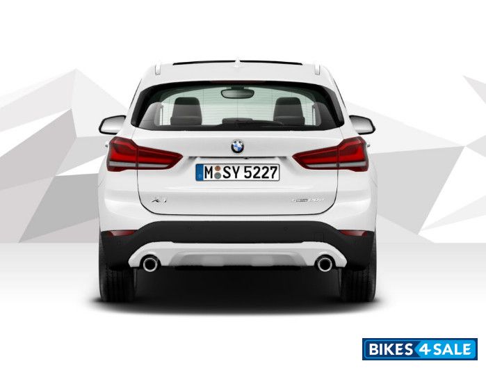 BMW X1 sDrive20d xLine Diesel AT - Rear View