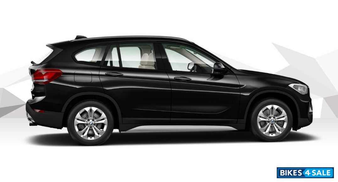 BMW X1 sDrive20i xLine Petrol AT - Side View
