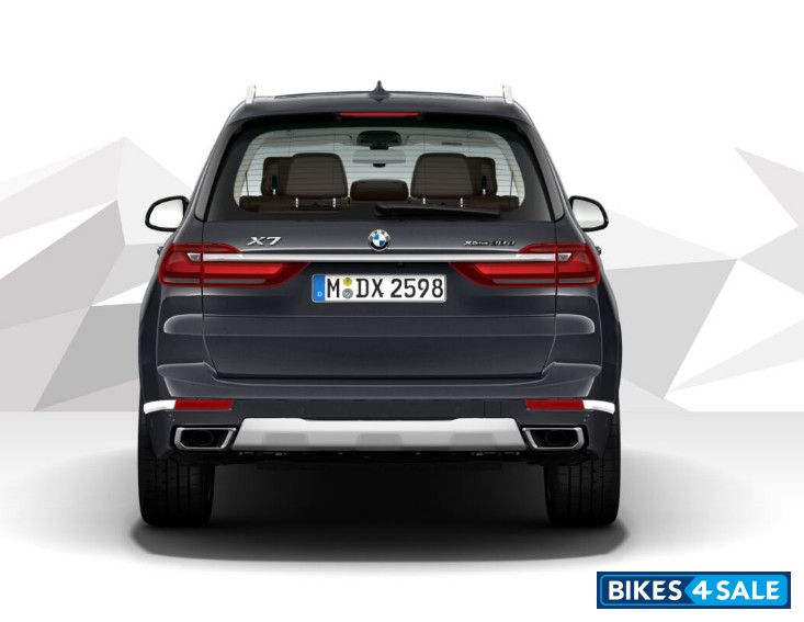 BMW X7 xDrive30d DPE Diesel AT - Rear View