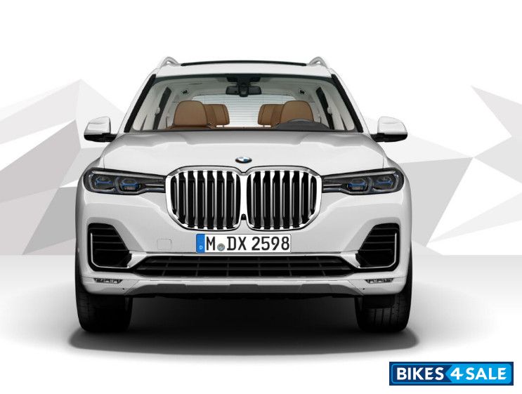 BMW X7 xDrive30d DPE Signature Diesel AT - Front View