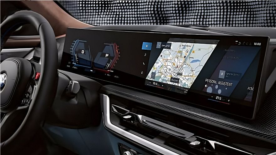 BMW XM Curved Display