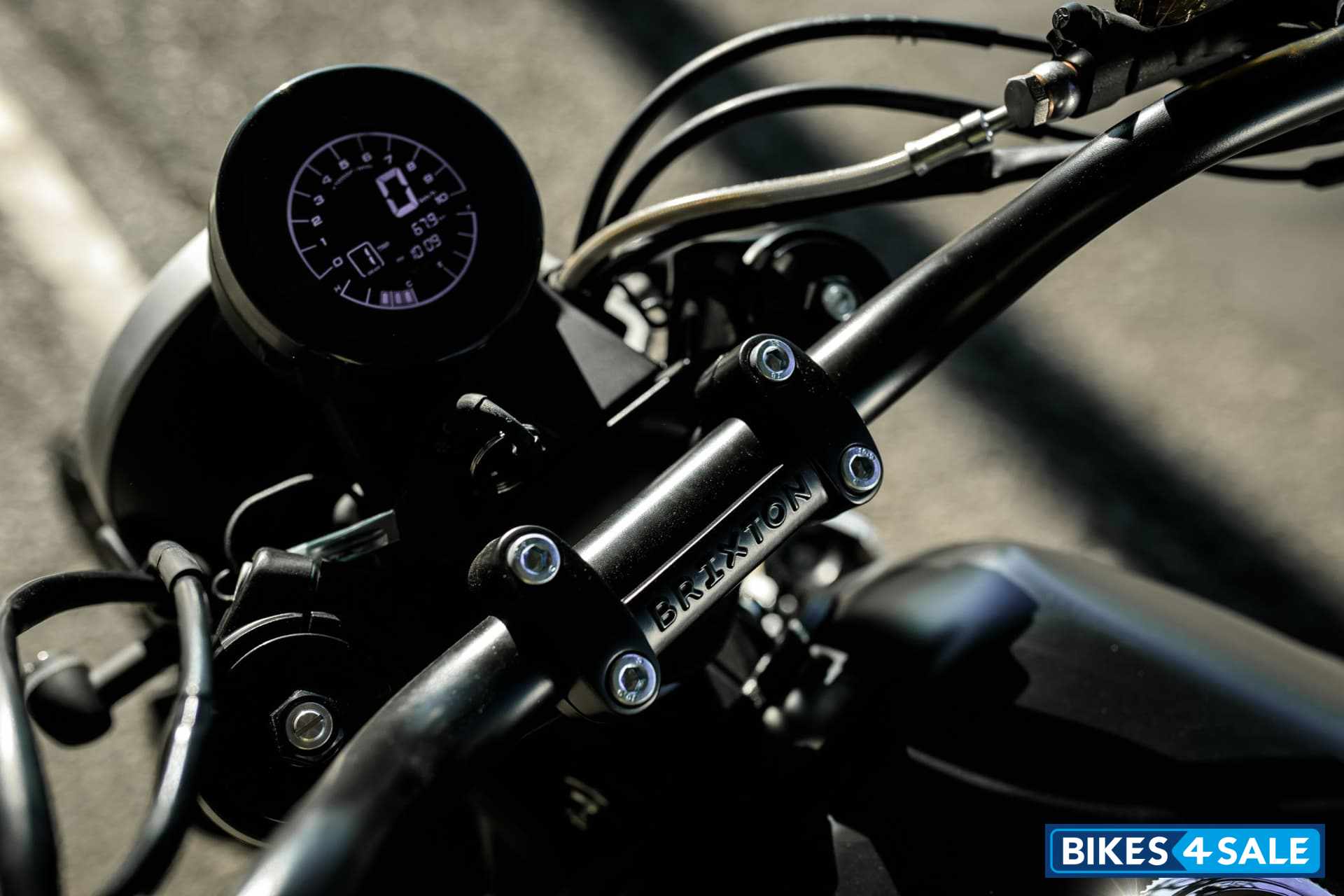 Brixton Crossfire 500 X Round LCD Display