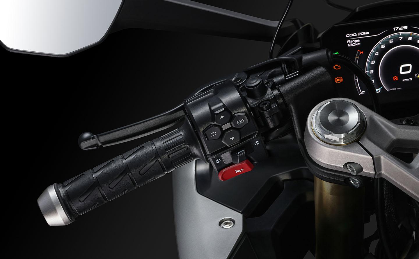 CFMoto 450SR Handlebar controls