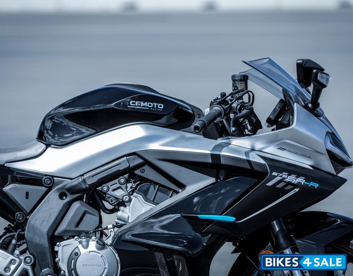 CFMoto 675SR-R