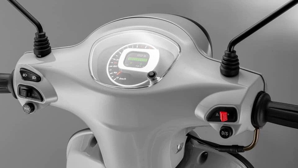 Divine Motors Scoot 1