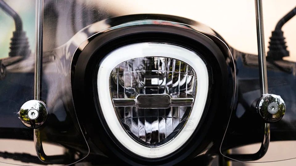 Divine Motors Scoot 1