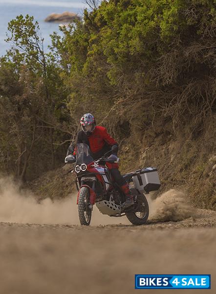 Ducati DesertX Discovery