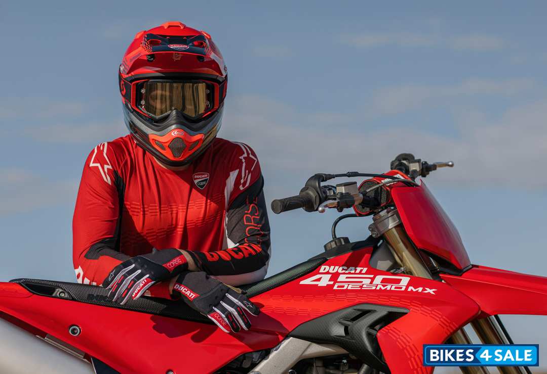 Ducati Desmo450 MX