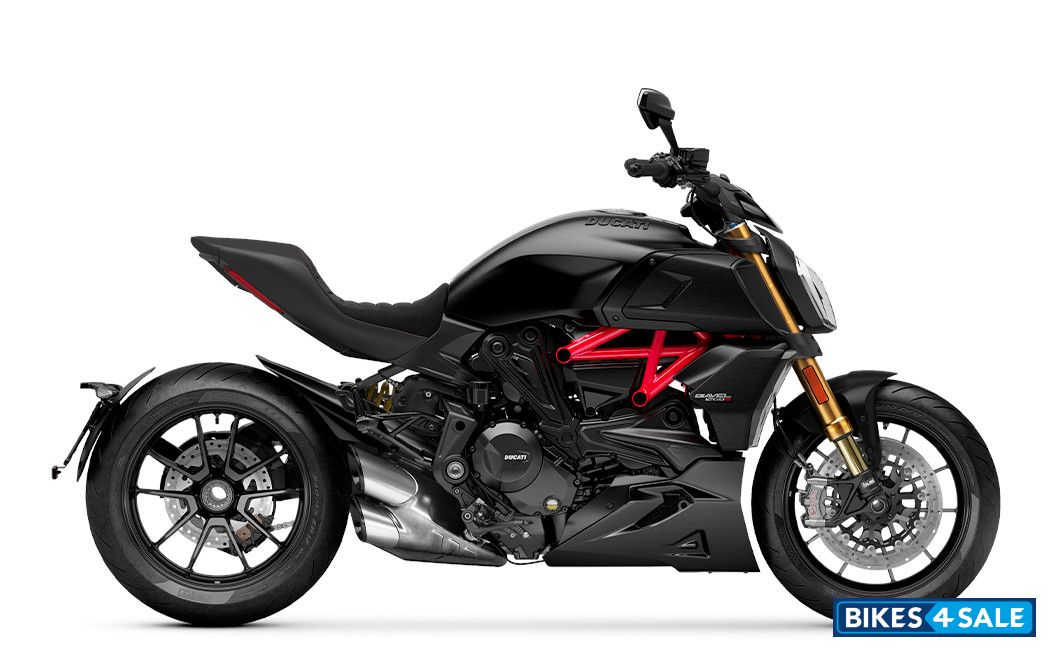 Ducati Diavel 1260 BS6 Compliant Total Black