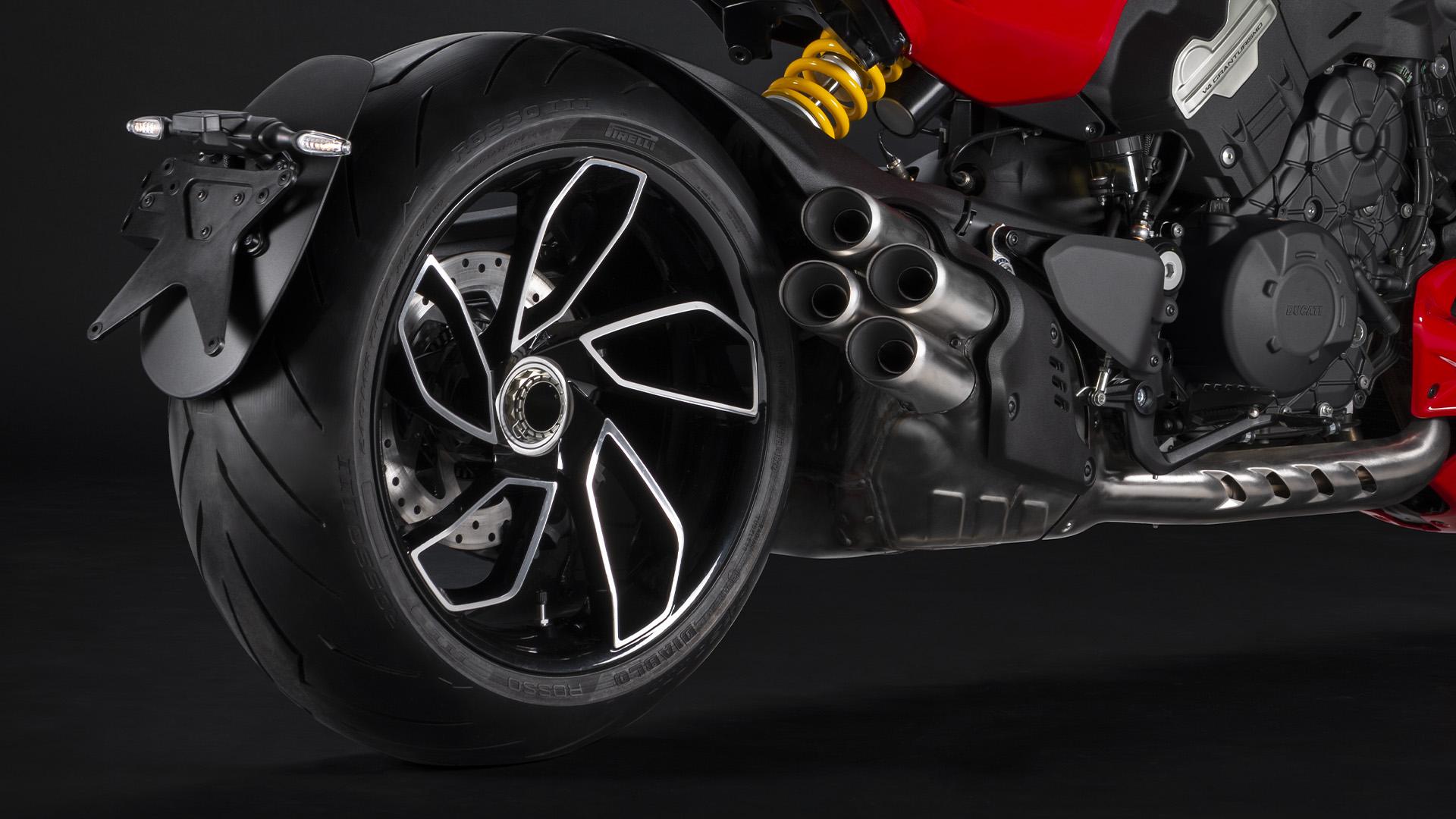 Ducati Diavel V4 Exposed Exhaust