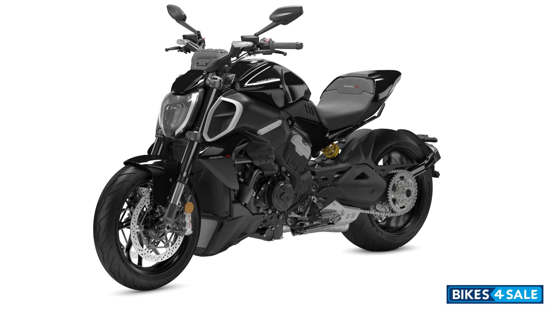 Ducati Diavel V4