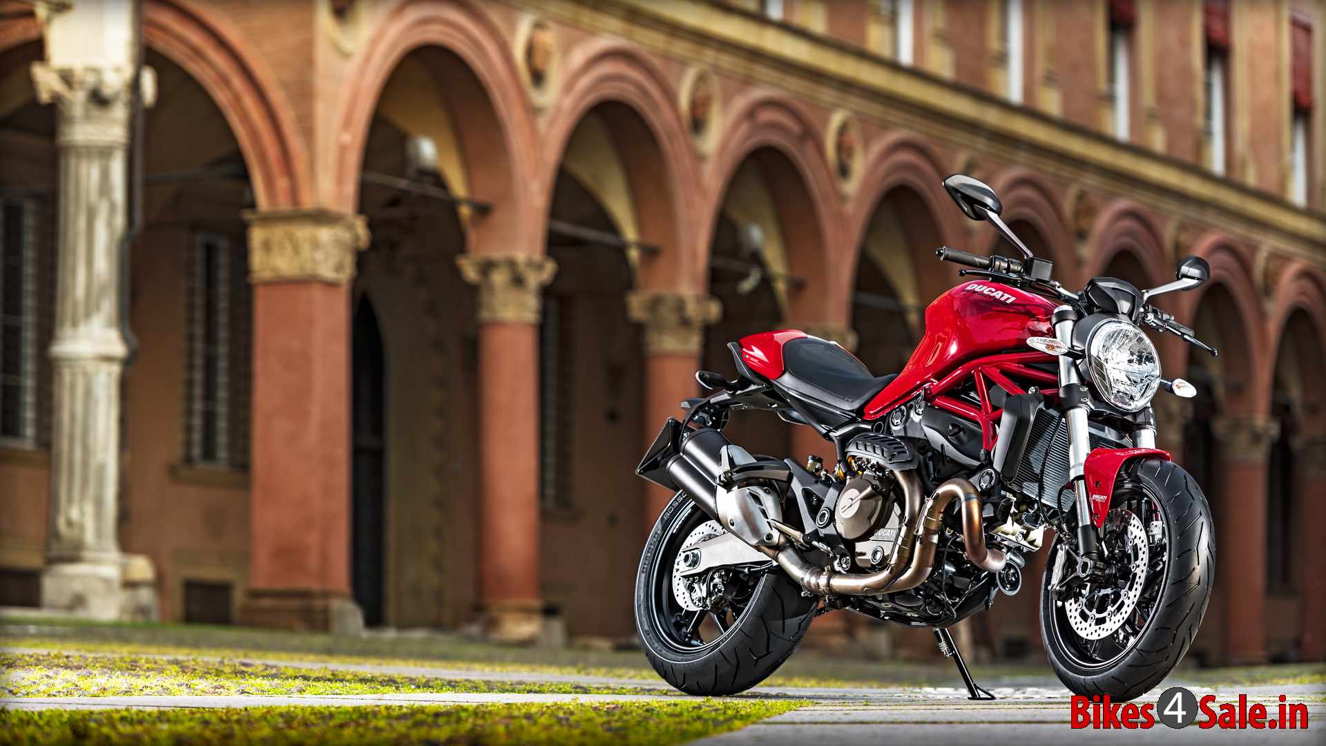 Ducati Monster 821