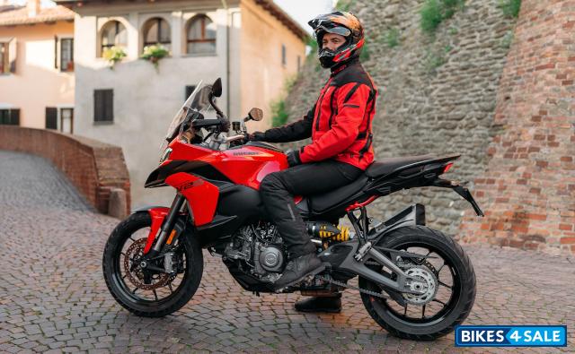 Ducati Multistrada V2 S 2025