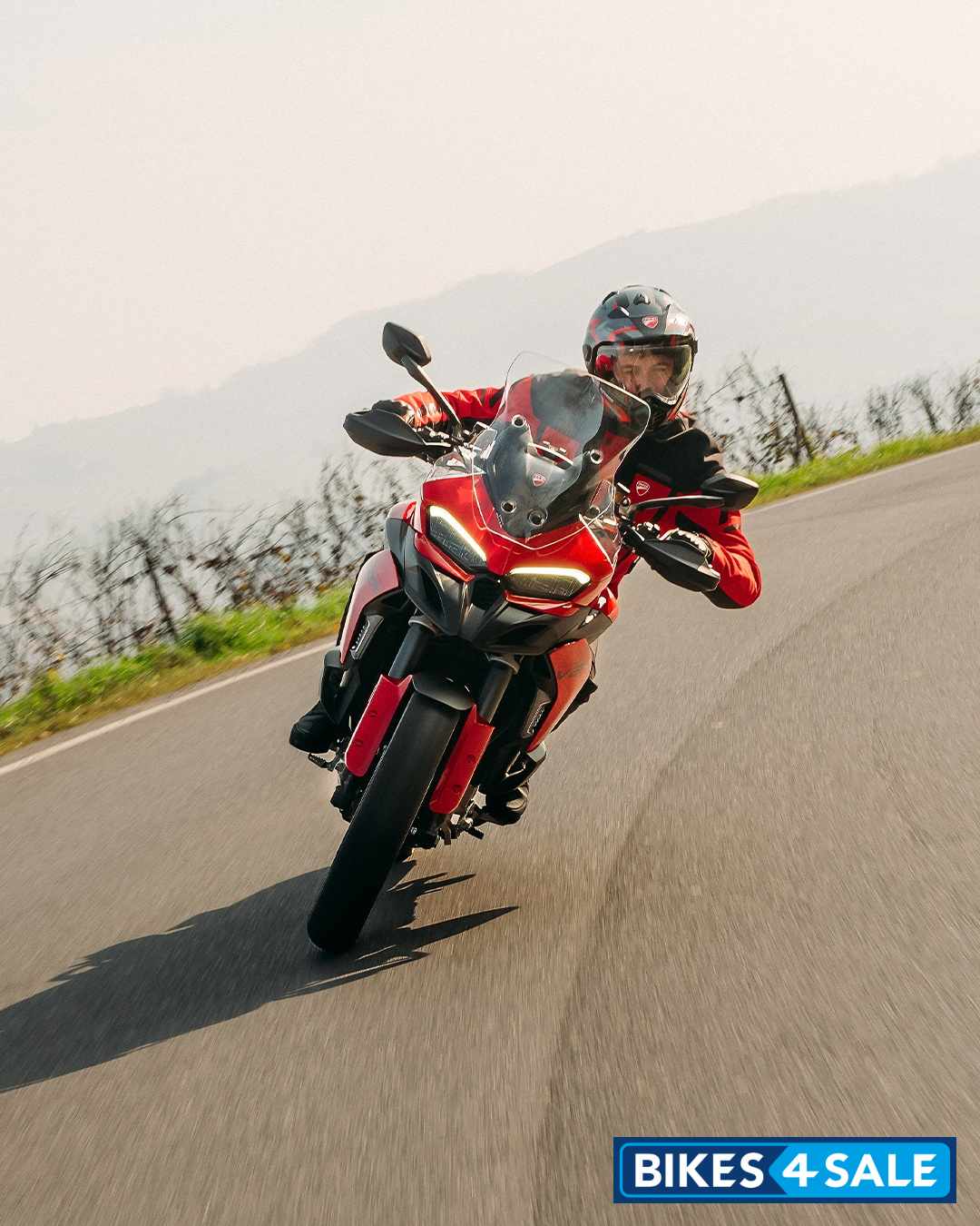 Ducati Multistrada V2 S 2025