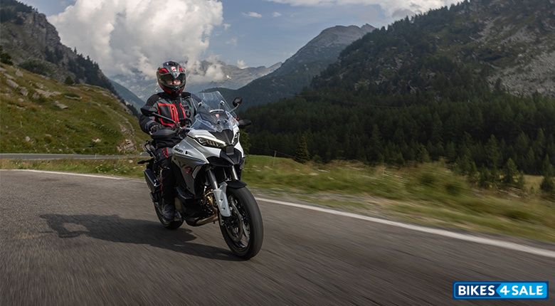 Ducati Multistrada V4 S 2025