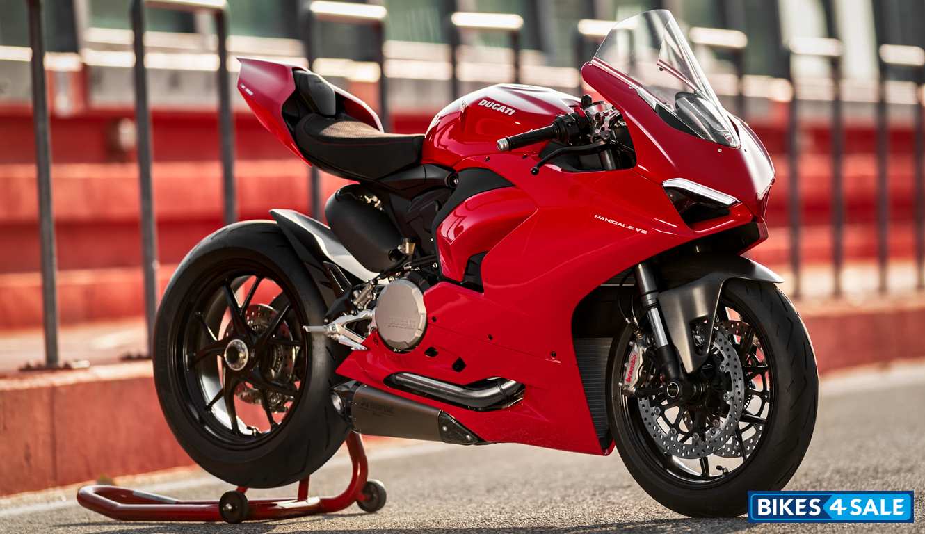 Ducati Panigale V2 Price Specs Mileage Colours Photos And Reviews 
