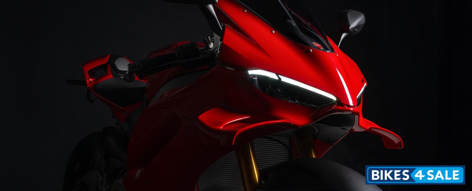 Ducati Panigale V4 2025