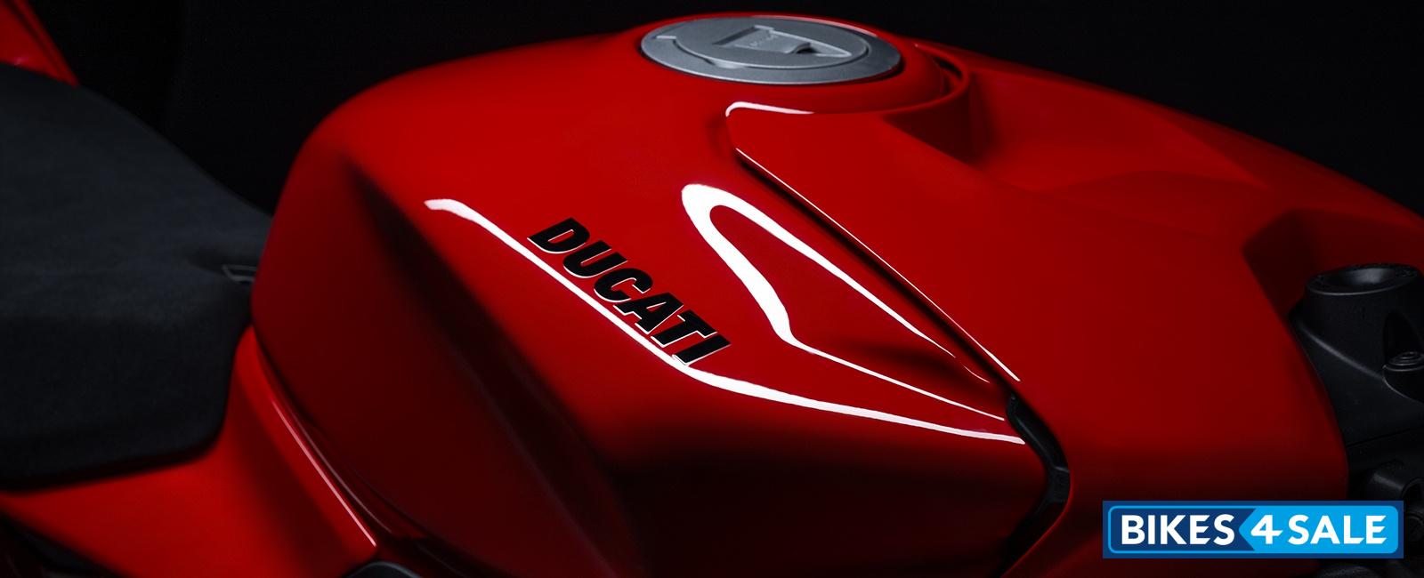 Ducati Panigale V4 2025