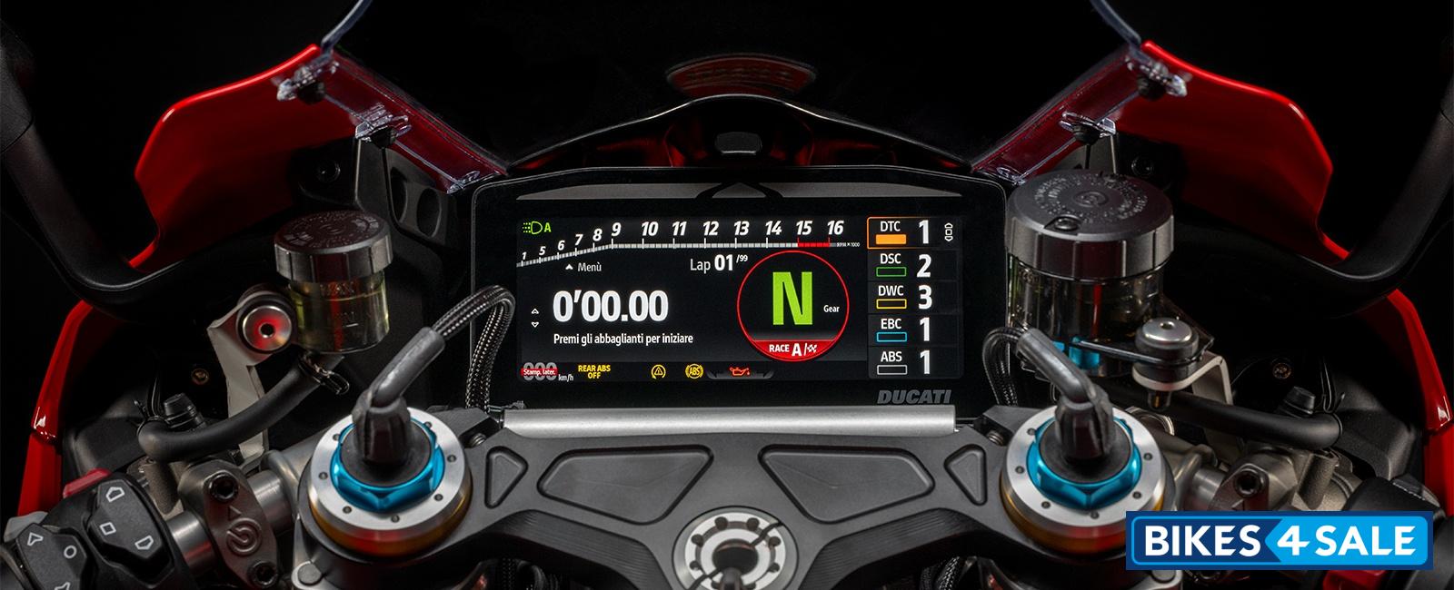 Ducati Panigale V4 2025