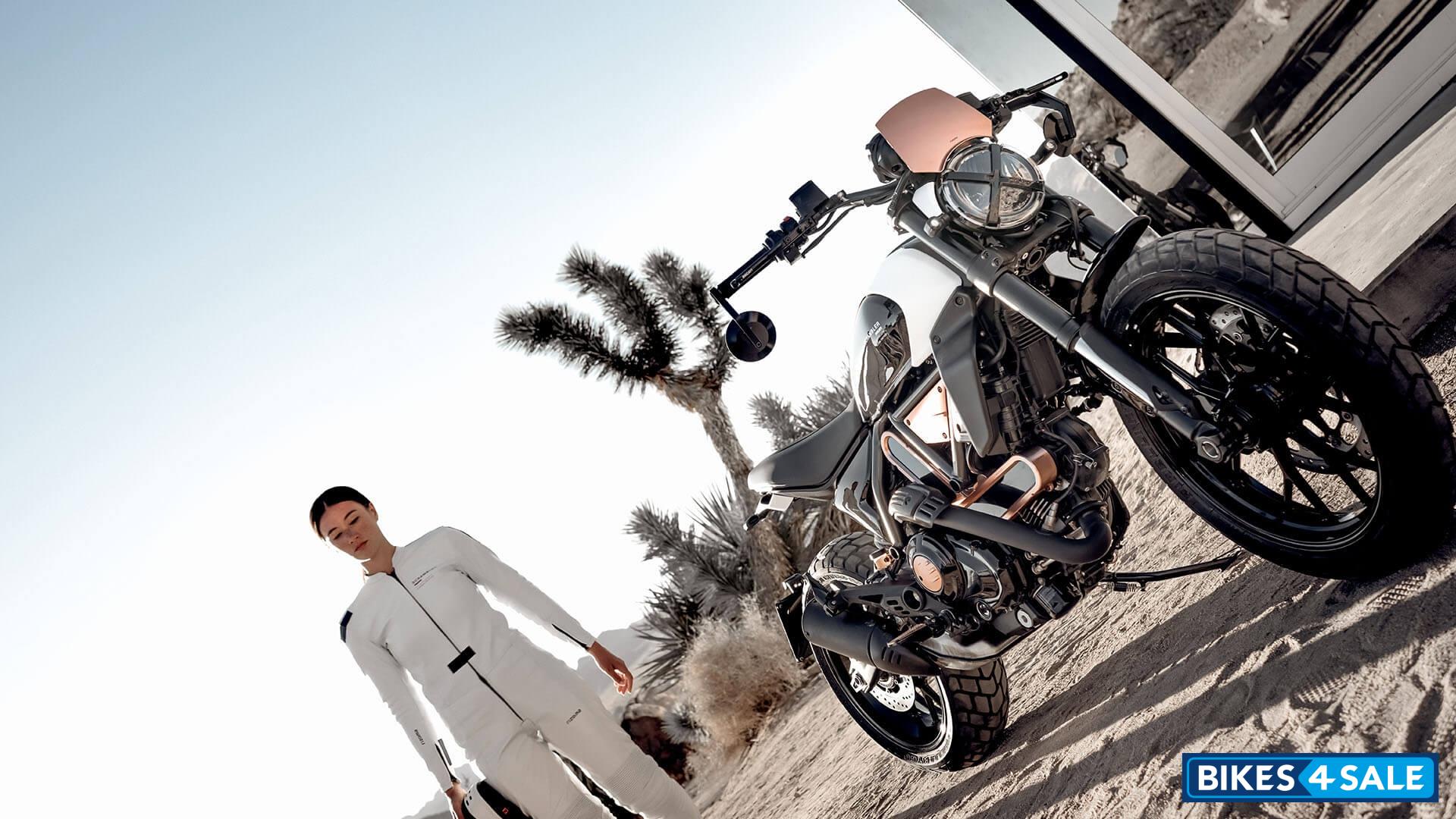 Ducati Scrambler 10 Anniversario Rizoma Edition