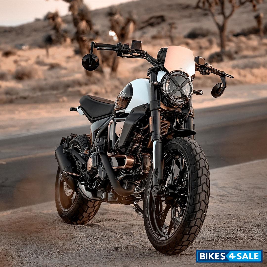 Ducati Scrambler 10 Anniversario Rizoma Edition